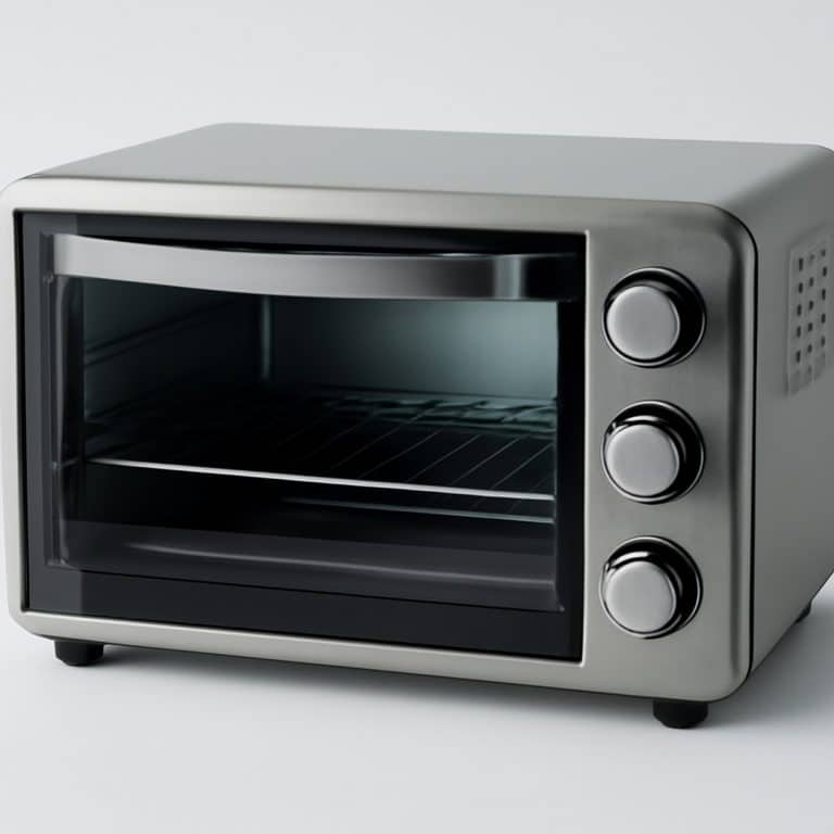 Mini-four électrique compact multifonction présenté seul