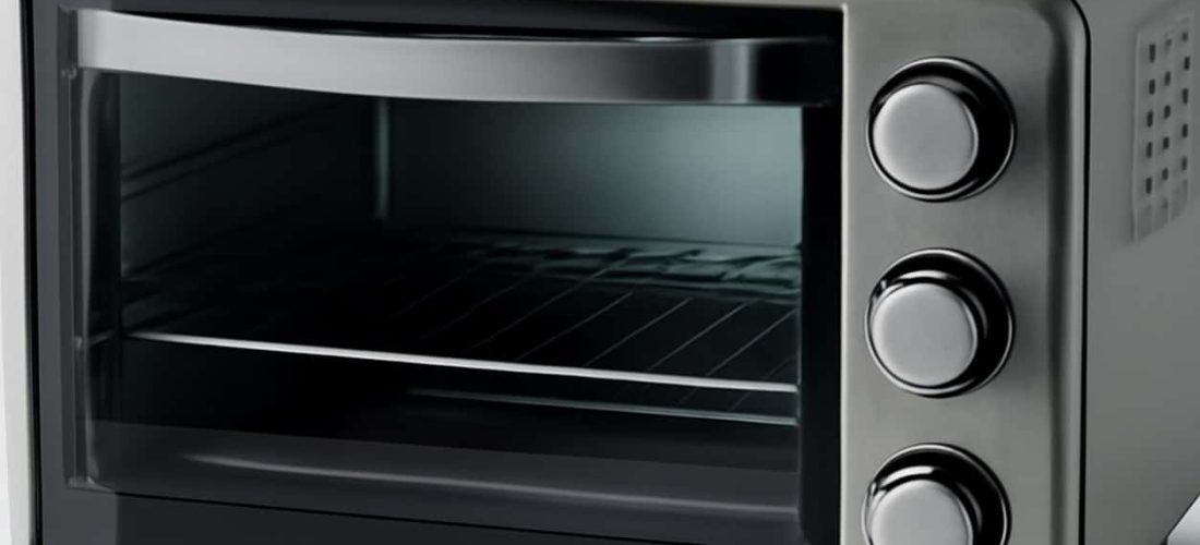 Mini-four électrique compact multifonction présenté seul